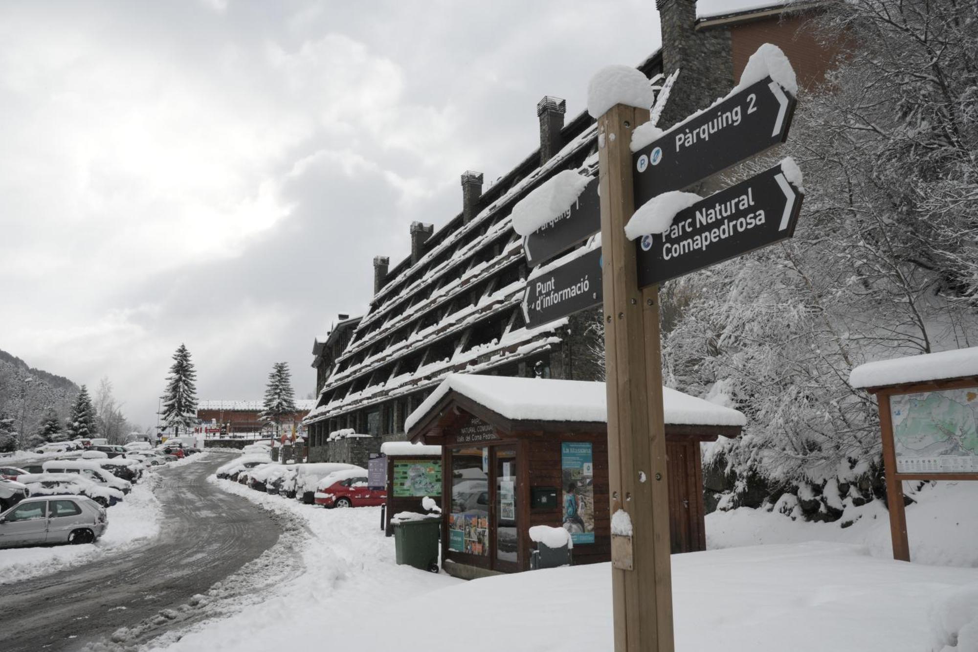 Yomo Patagonia Hotel Arinsal Exterior foto